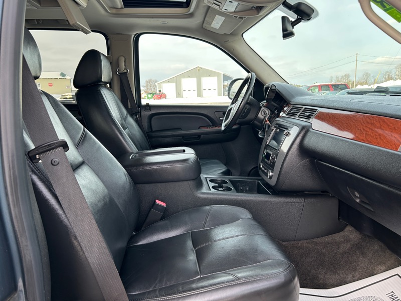 GMC Yukon XL SLT-2 1/2 Ton 4WD 2008