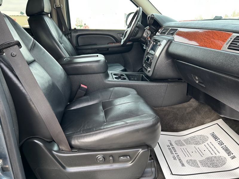 GMC Yukon XL SLT-2 1/2 Ton 4WD 2008