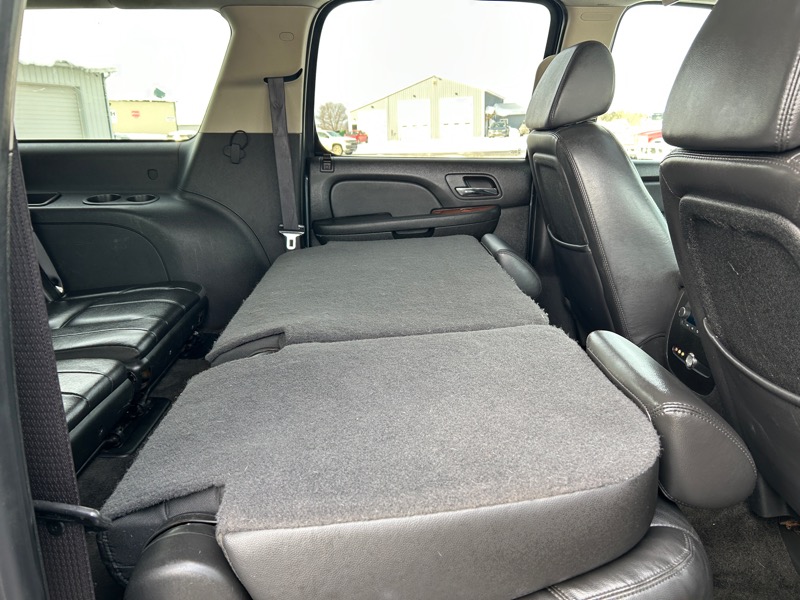 GMC Yukon XL SLT-2 1/2 Ton 4WD 2008