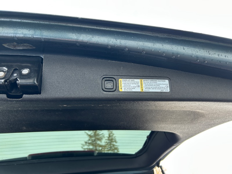 GMC Yukon XL SLT-2 1/2 Ton 4WD 2008