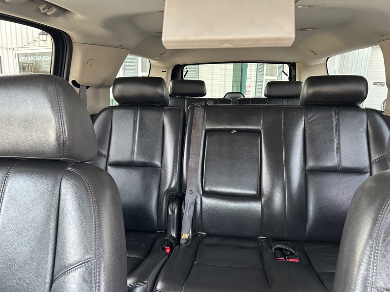 GMC Yukon XL SLT-2 1/2 Ton 4WD 2008