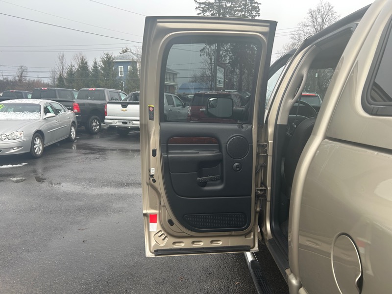 Dodge Ram 3500 ST Quad Cab Long Bed 4WD 2003