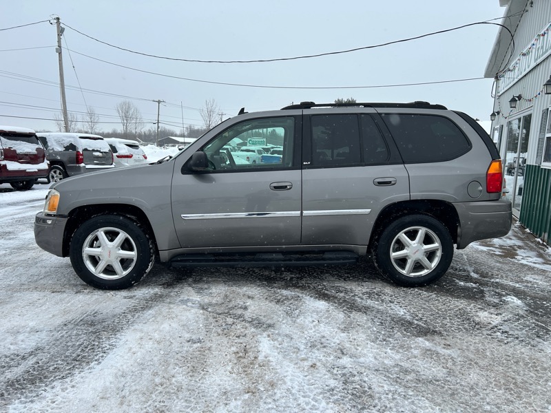 GMC Envoy SLE-1 4WD 2008