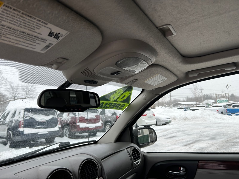 GMC Envoy SLE-1 4WD 2008