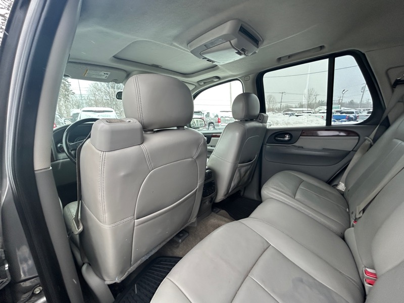 GMC Envoy SLE-1 4WD 2008