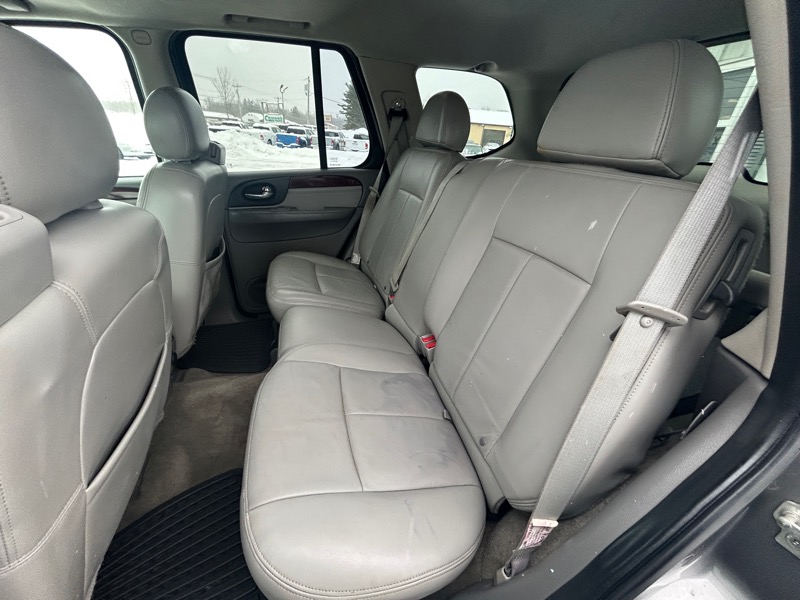 GMC Envoy SLE-1 4WD 2008