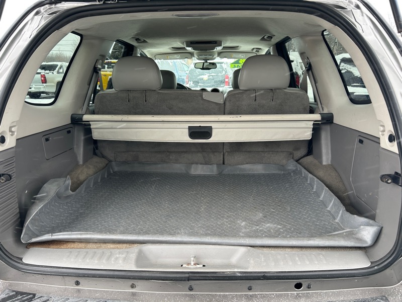 GMC Envoy SLE-1 4WD 2008