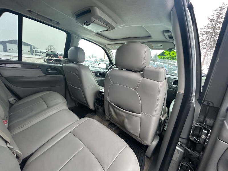 GMC Envoy SLE-1 4WD 2008