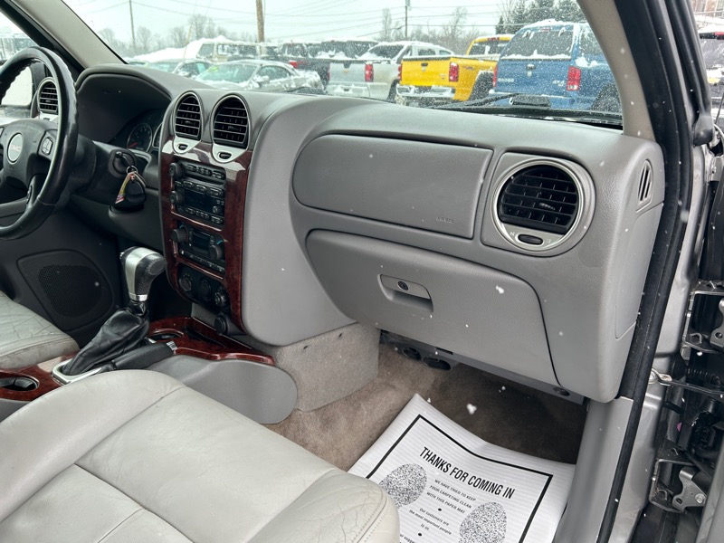 GMC Envoy SLE-1 4WD 2008