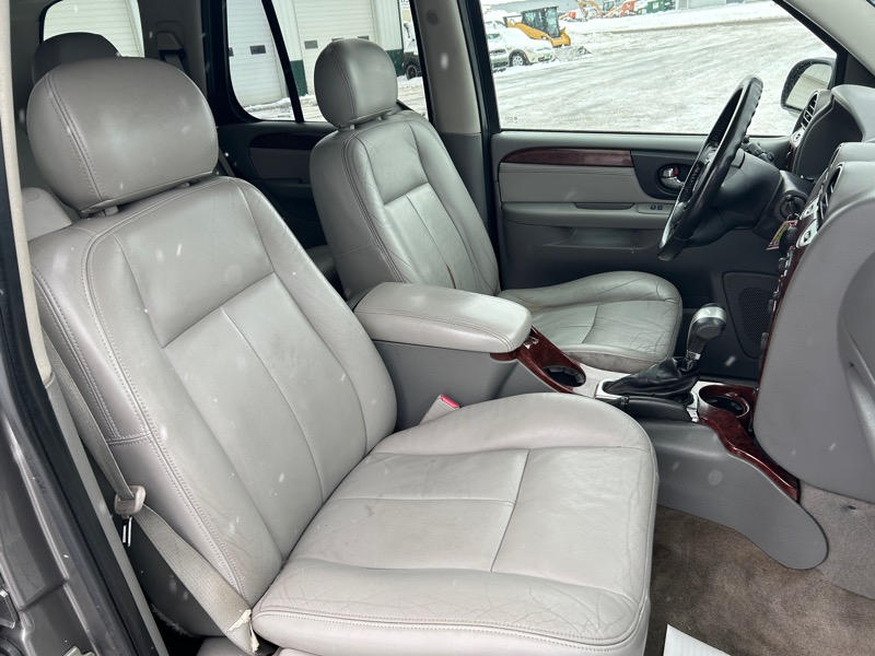 GMC Envoy SLE-1 4WD 2008