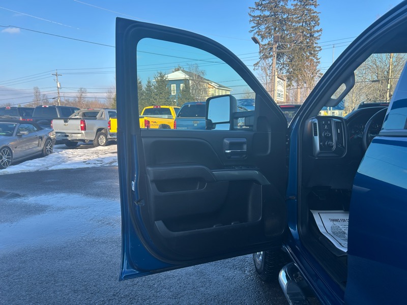 Chevrolet Silverado 2500HD LT Crew Cab 4WD 2017