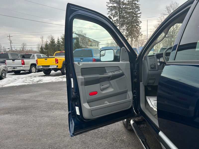 Dodge Ram 2500 Laramie Quad Cab 4WD 2007