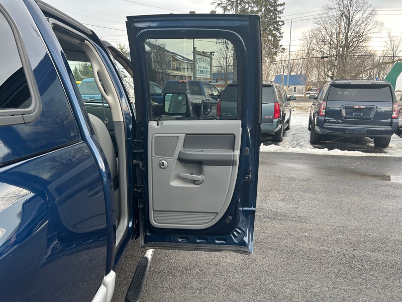 Dodge Ram 2500 Laramie Quad Cab 4WD 2007