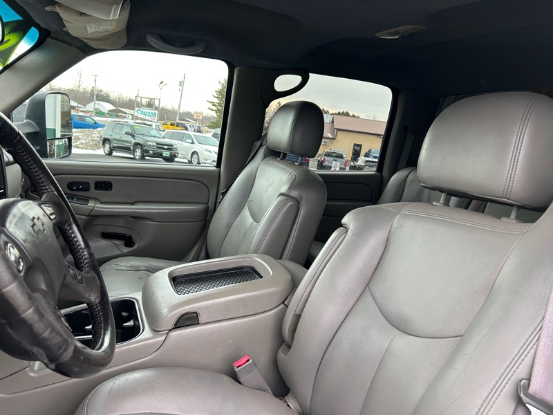 Chevrolet Silverado 3500 LT Crew Cab 4WD DRW 2006