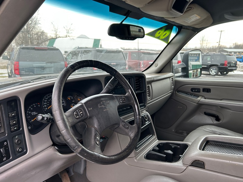 Chevrolet Silverado 3500 LT Crew Cab 4WD DRW 2006