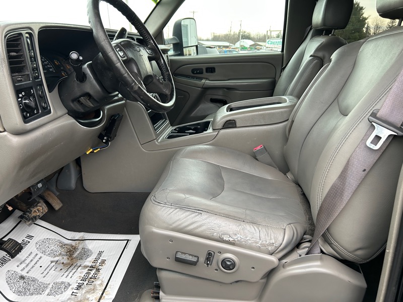 Chevrolet Silverado 3500 LT Crew Cab 4WD DRW 2006