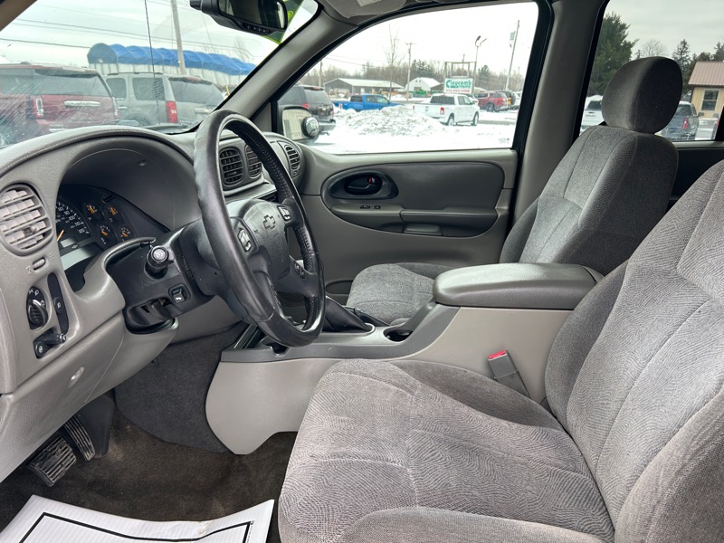 Chevrolet TrailBlazer LS 4WD 2004