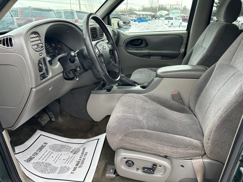 Chevrolet TrailBlazer LS 4WD 2004