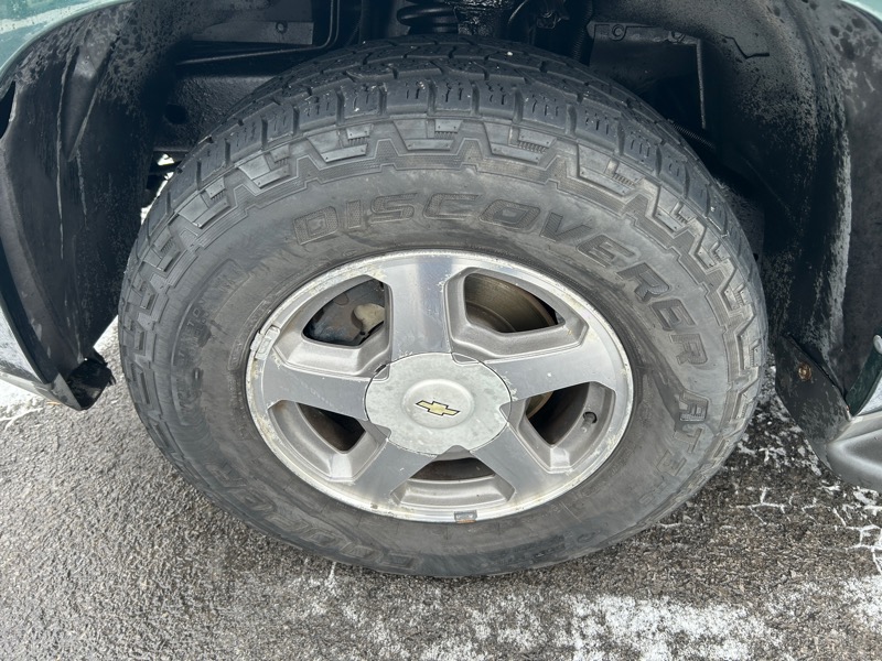 Chevrolet TrailBlazer LS 4WD 2004