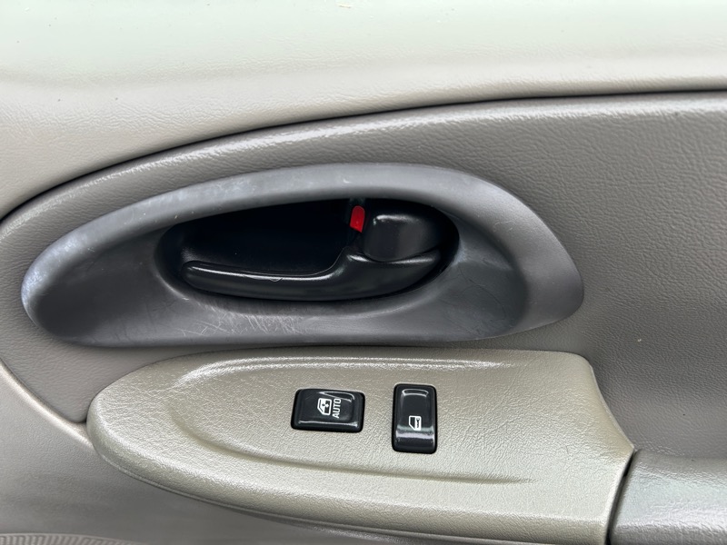 Chevrolet TrailBlazer LS 4WD 2004