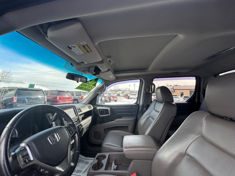 Honda Ridgeline RTL w/ Leather and Navigation 2012