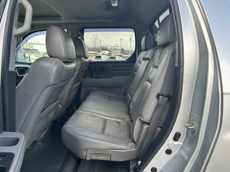 Honda Ridgeline RTL w/ Leather and Navigation 2012