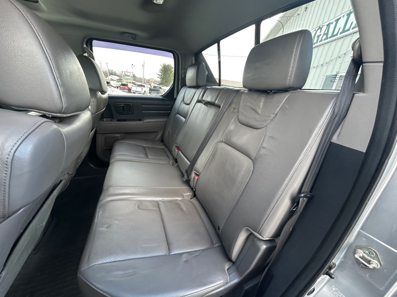 Honda Ridgeline RTL w/ Leather and Navigation 2012