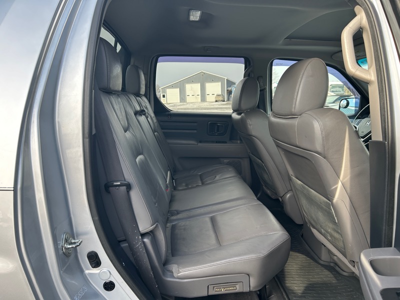 Honda Ridgeline RTL w/ Leather and Navigation 2012