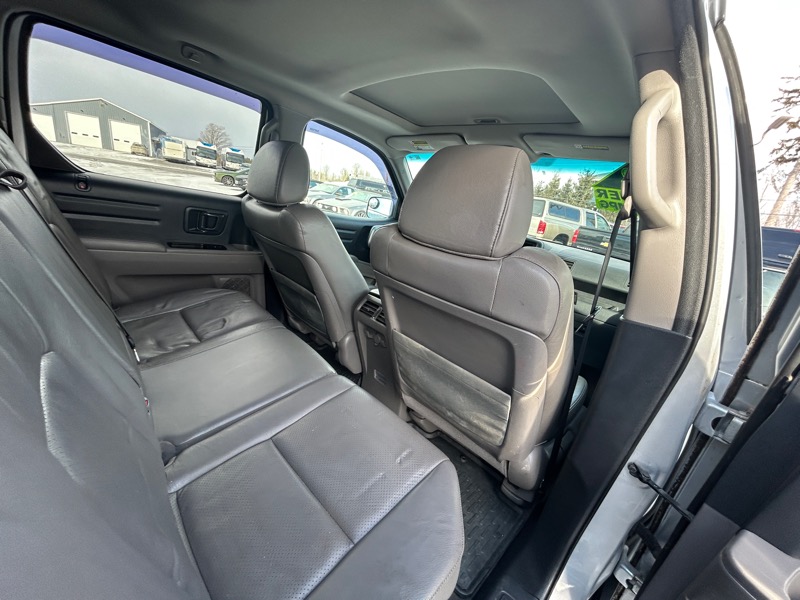 Honda Ridgeline RTL w/ Leather and Navigation 2012