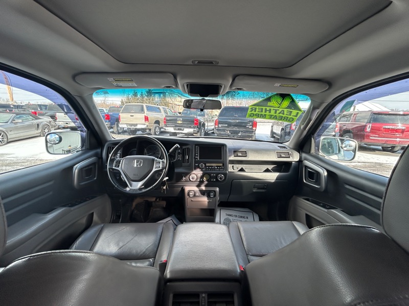 Honda Ridgeline RTL w/ Leather and Navigation 2012