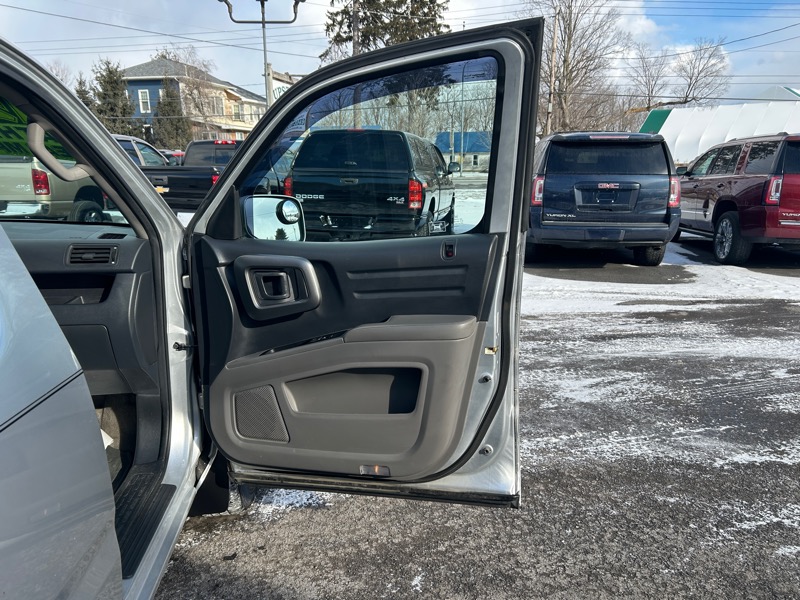 Honda Ridgeline RTL w/ Leather and Navigation 2012