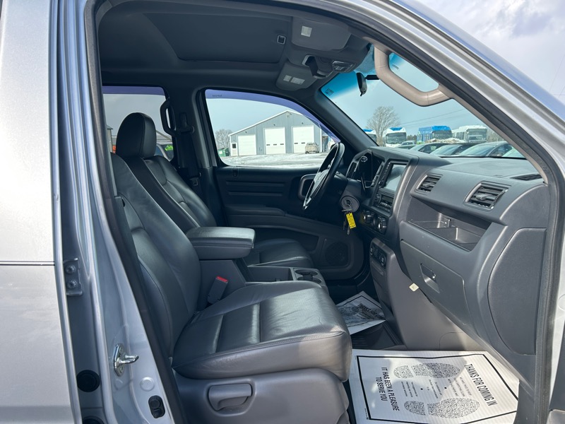 Honda Ridgeline RTL w/ Leather and Navigation 2012