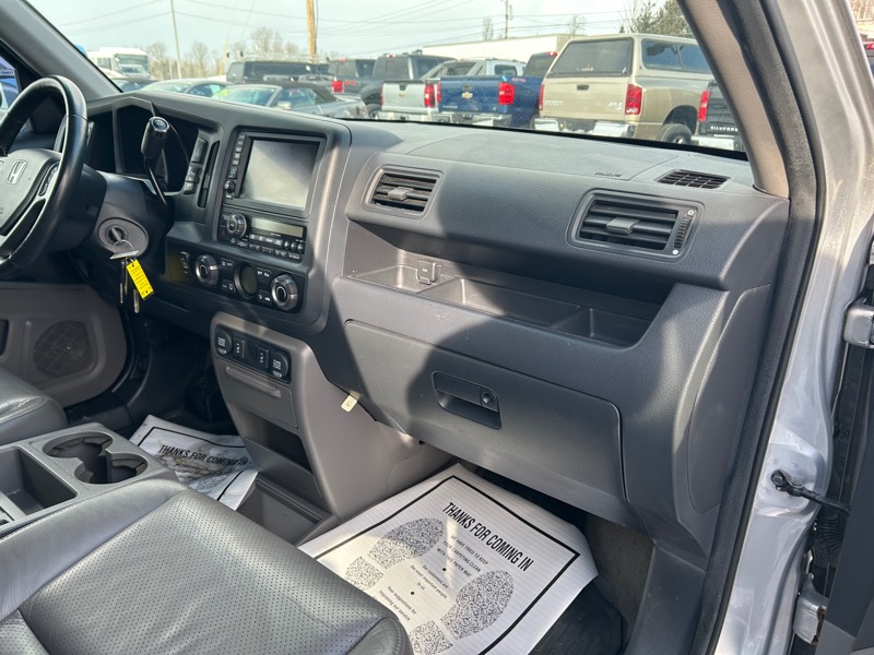 Honda Ridgeline RTL w/ Leather and Navigation 2012