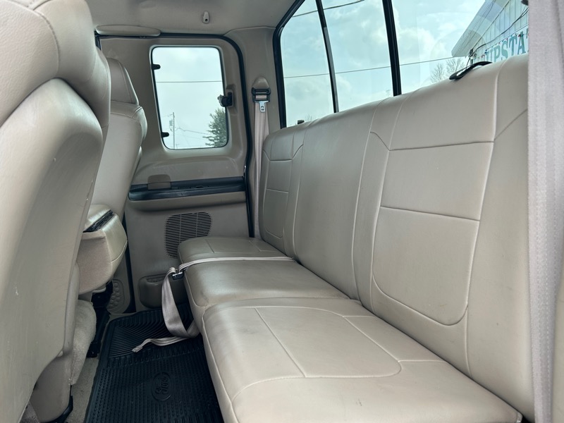 Ford F-250 SD Lariat SuperCab 4WD 2005