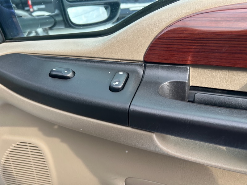 Ford F-250 SD Lariat SuperCab 4WD 2005