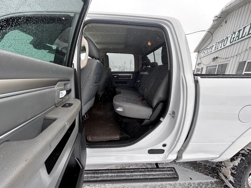 RAM 3500 SLT Crew Cab SWB 4WD 2015