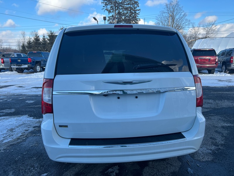 Chrysler Town & Country Touring 2016