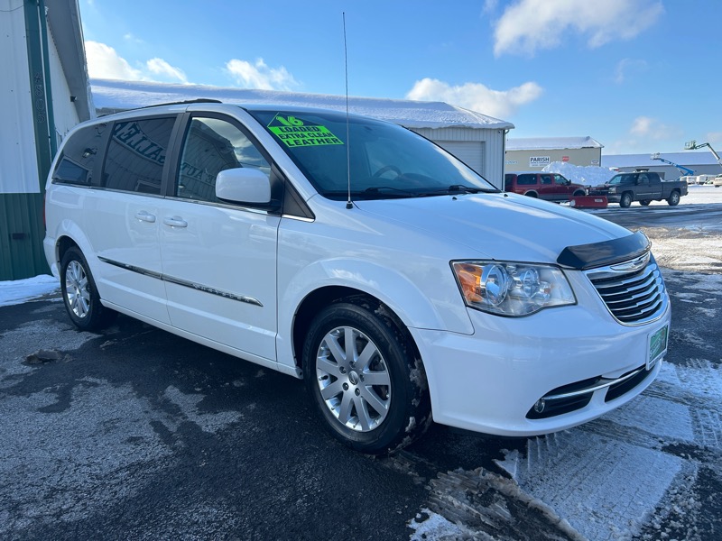 Chrysler Town & Country Touring 2016