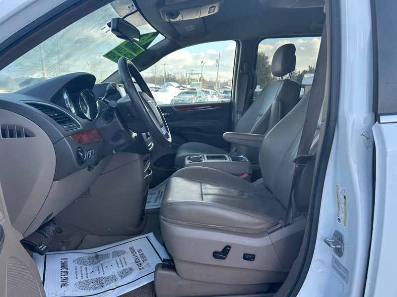 Chrysler Town & Country Touring 2016