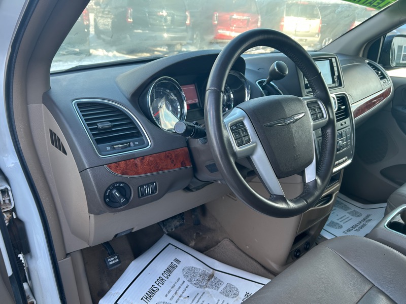 Chrysler Town & Country Touring 2016