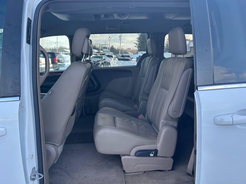 Chrysler Town & Country Touring 2016