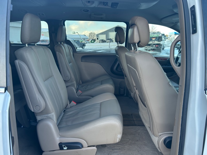 Chrysler Town & Country Touring 2016