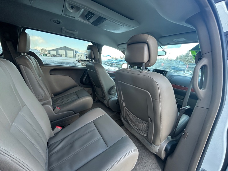 Chrysler Town & Country Touring 2016