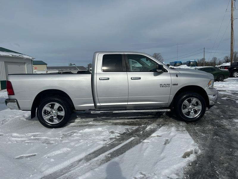 RAM 1500 SLT Quad Cab 4WD 2016