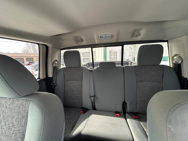 RAM 1500 SLT Quad Cab 4WD 2016