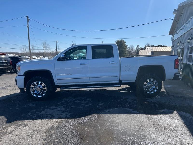 GMC Sierra 2500HD Denali Crew Cab 4WD 2015