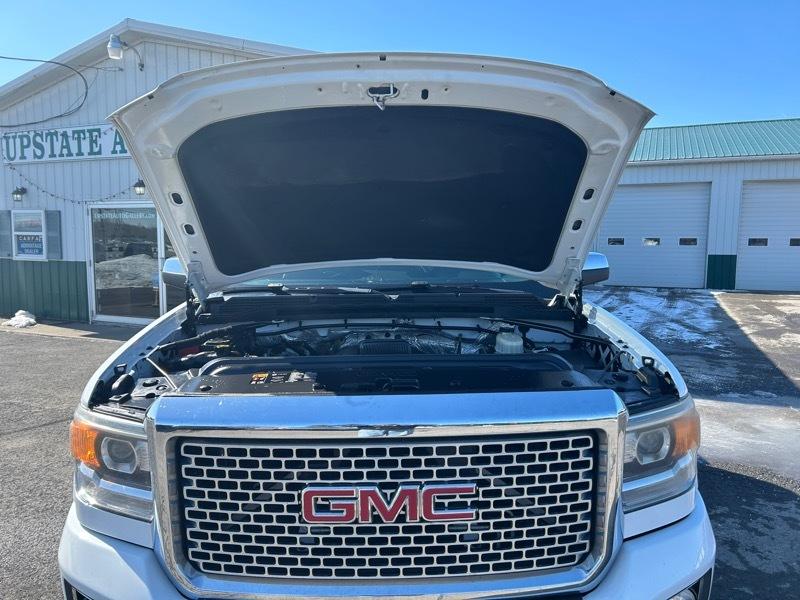 GMC Sierra 2500HD Denali Crew Cab 4WD 2015