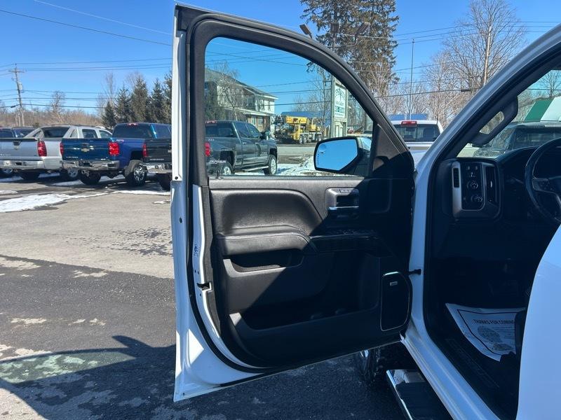 GMC Sierra 2500HD Denali Crew Cab 4WD 2015