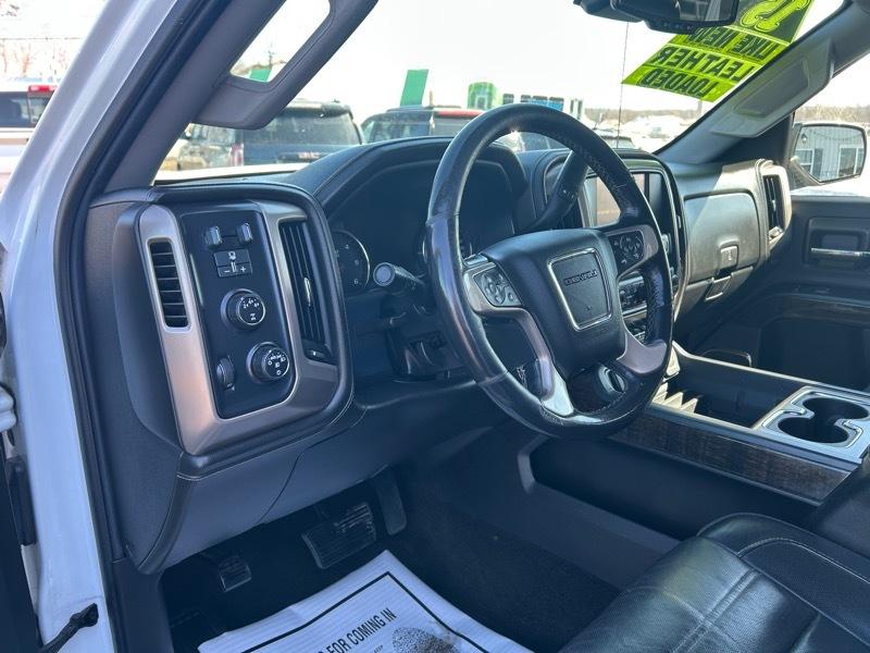 GMC Sierra 2500HD Denali Crew Cab 4WD 2015