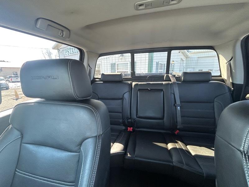 GMC Sierra 2500HD Denali Crew Cab 4WD 2015